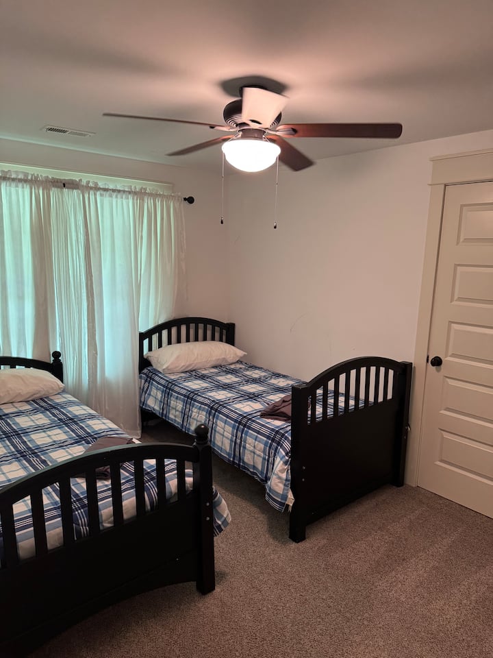 საძინებელი 4