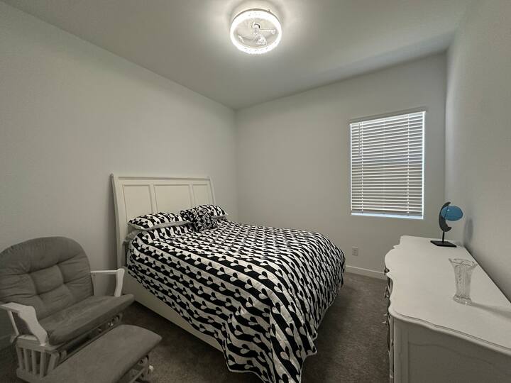 غرفة النوم 2