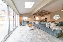 Villa Rose-Spacious central home