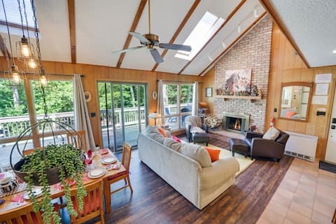 HIDEOUt RETREAt•3BR•FIRE Pit•BIG DECK•BIKEs•KAYAKs