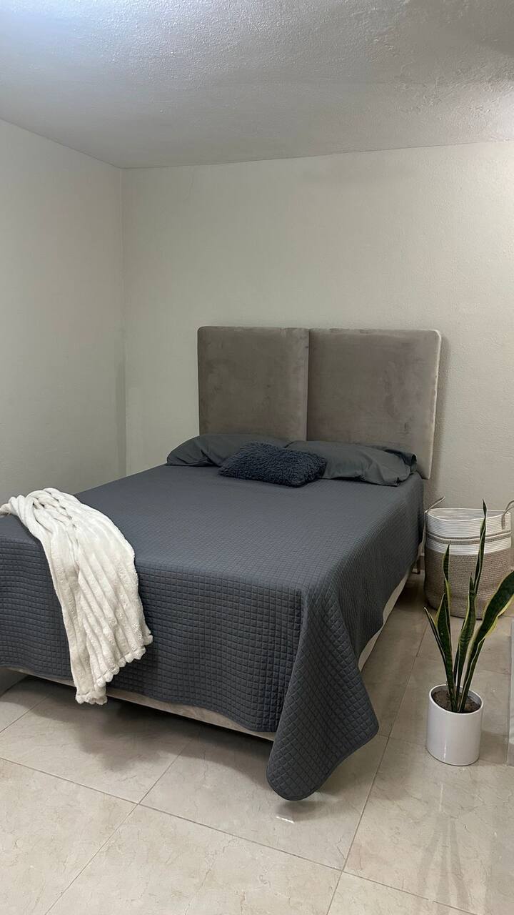 غرفة النوم 1