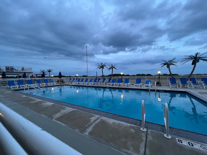 Beachfront Wildwood Crest Beach Condo - Wildwood Crest