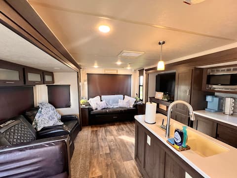 Top performing Airbnb: Somewhere Salty in Bolivar Peninsula