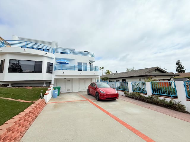 6BR5BA Hot Tub Steps to Beach Parking Pet Friendly