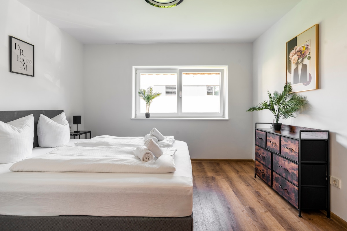 Bračni krevet: 160 x 200 cm