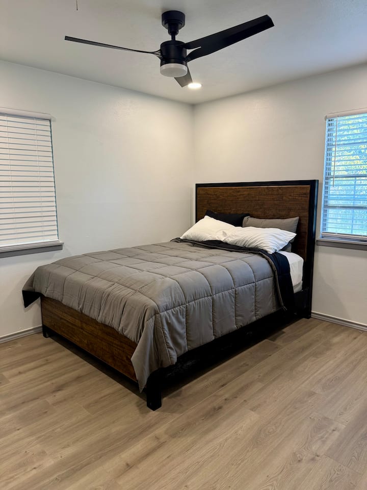 غرفة النوم 2