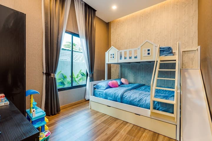 غرفة النوم 1