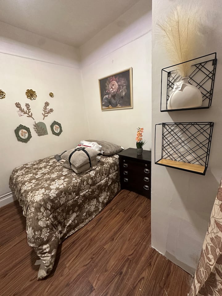 Floral Spareroom ! - New York City