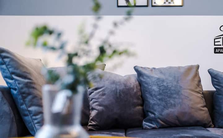 Family Friendly 8 Guests Flat & Free Parking - Salford