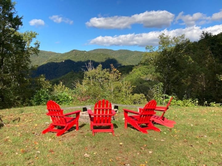 Two Cubs Cabin | Mnt View, Hot Tub, Pool Table - Bryson City, NC