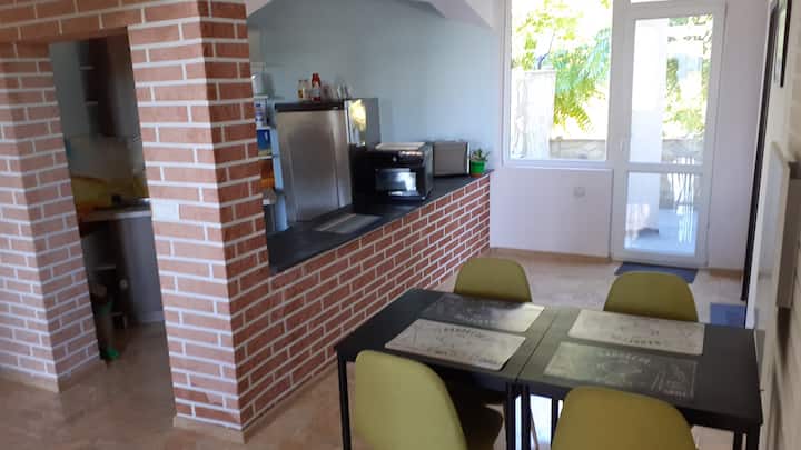Studio Im Zentrum 500m Zum Meer. - Obzor