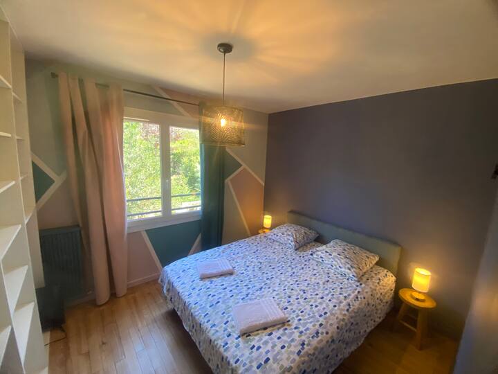 Ზემოთ ოთახი 