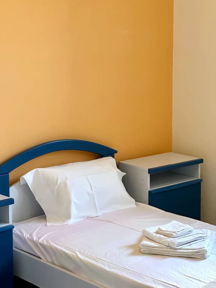 غرفة النوم 2