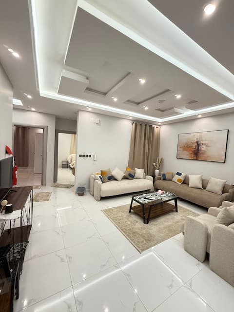 Apartment furnished with hotel furniture