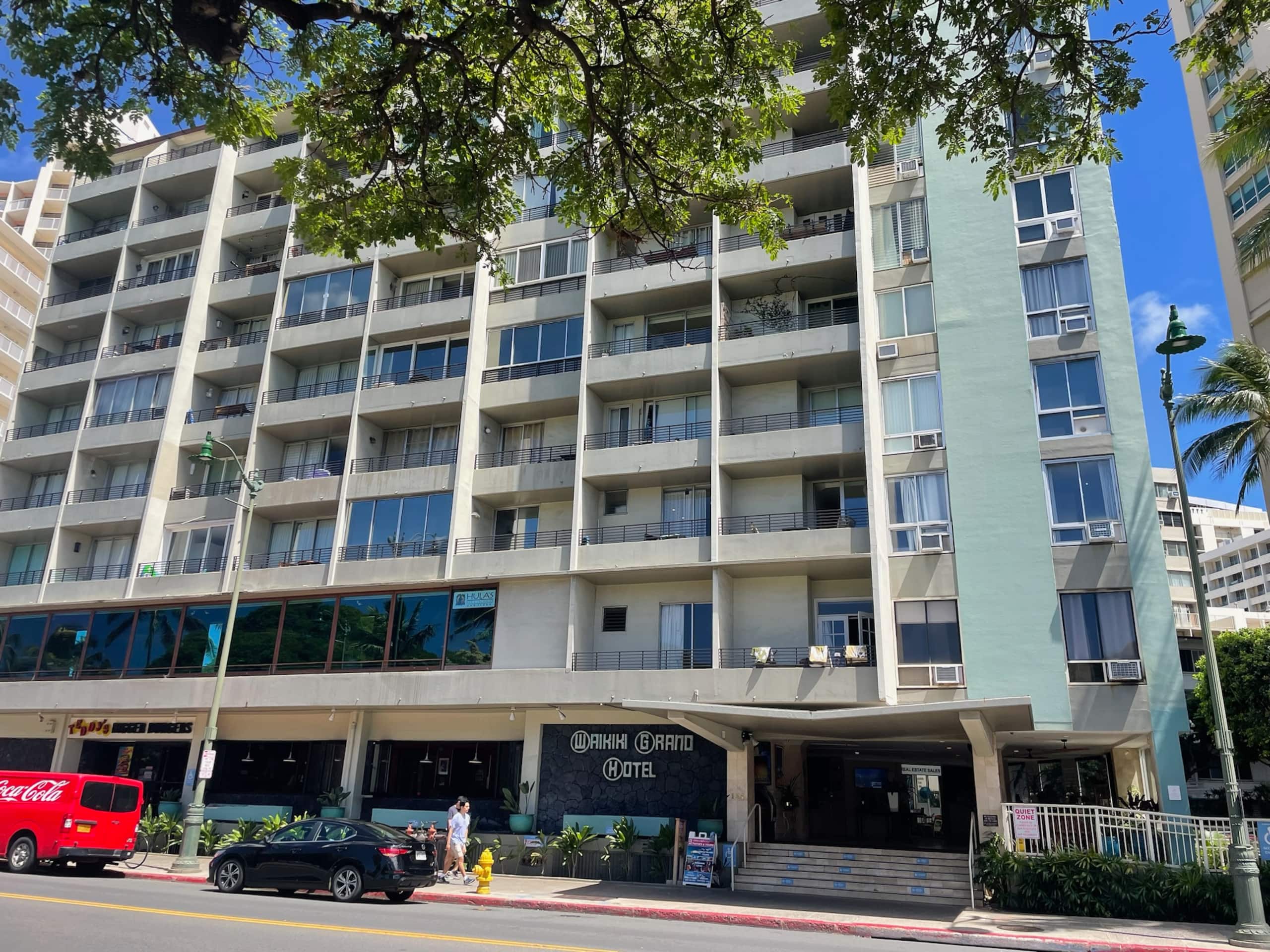 Hideout at the Waikiki Grand Hotel - Image 16