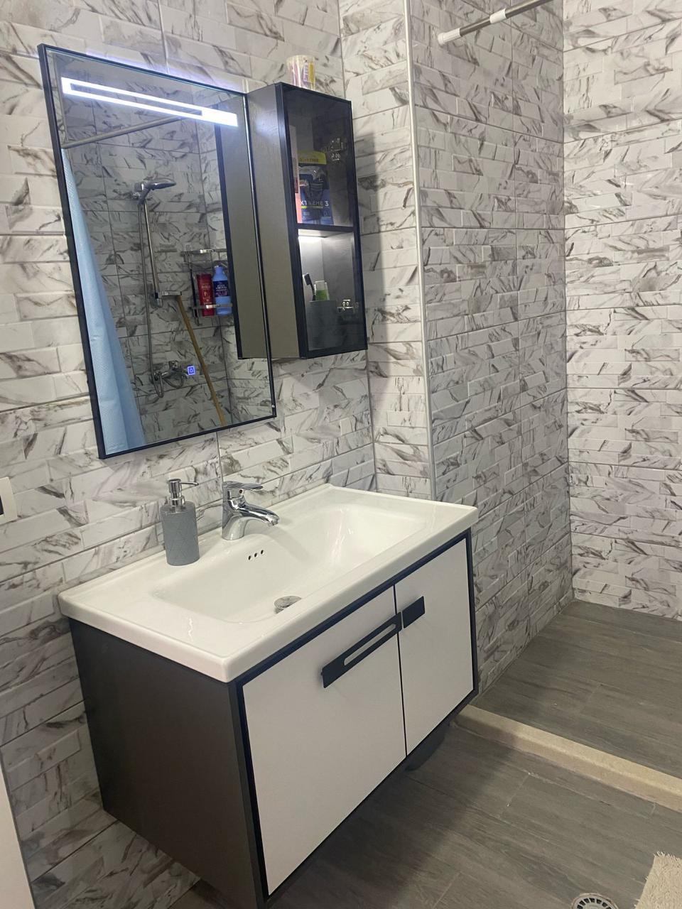 Listing 1425424248154411765