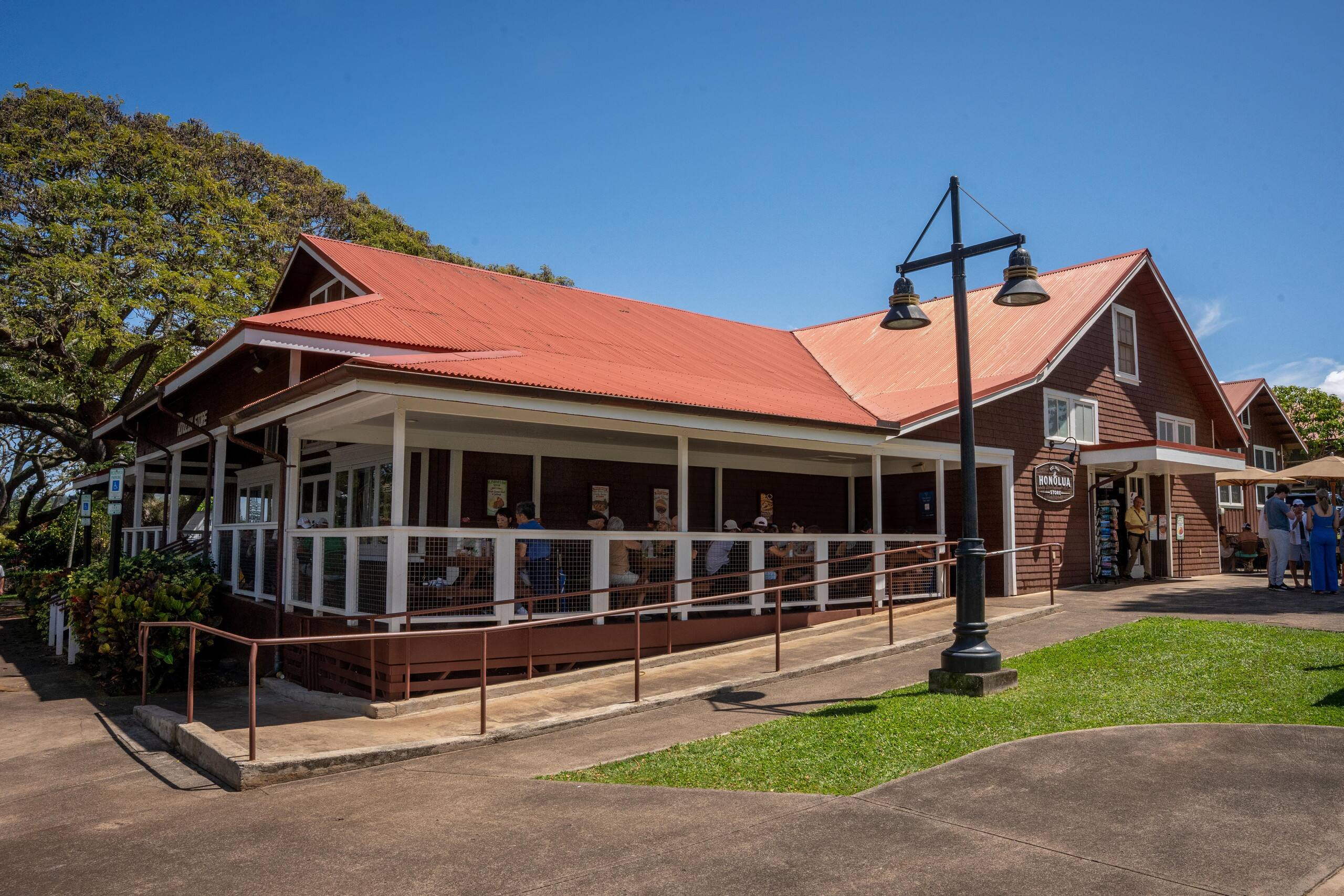 Condo in Lahaina · ★5.0 · 1 bedroom · 2 beds · 2 baths - Image 57