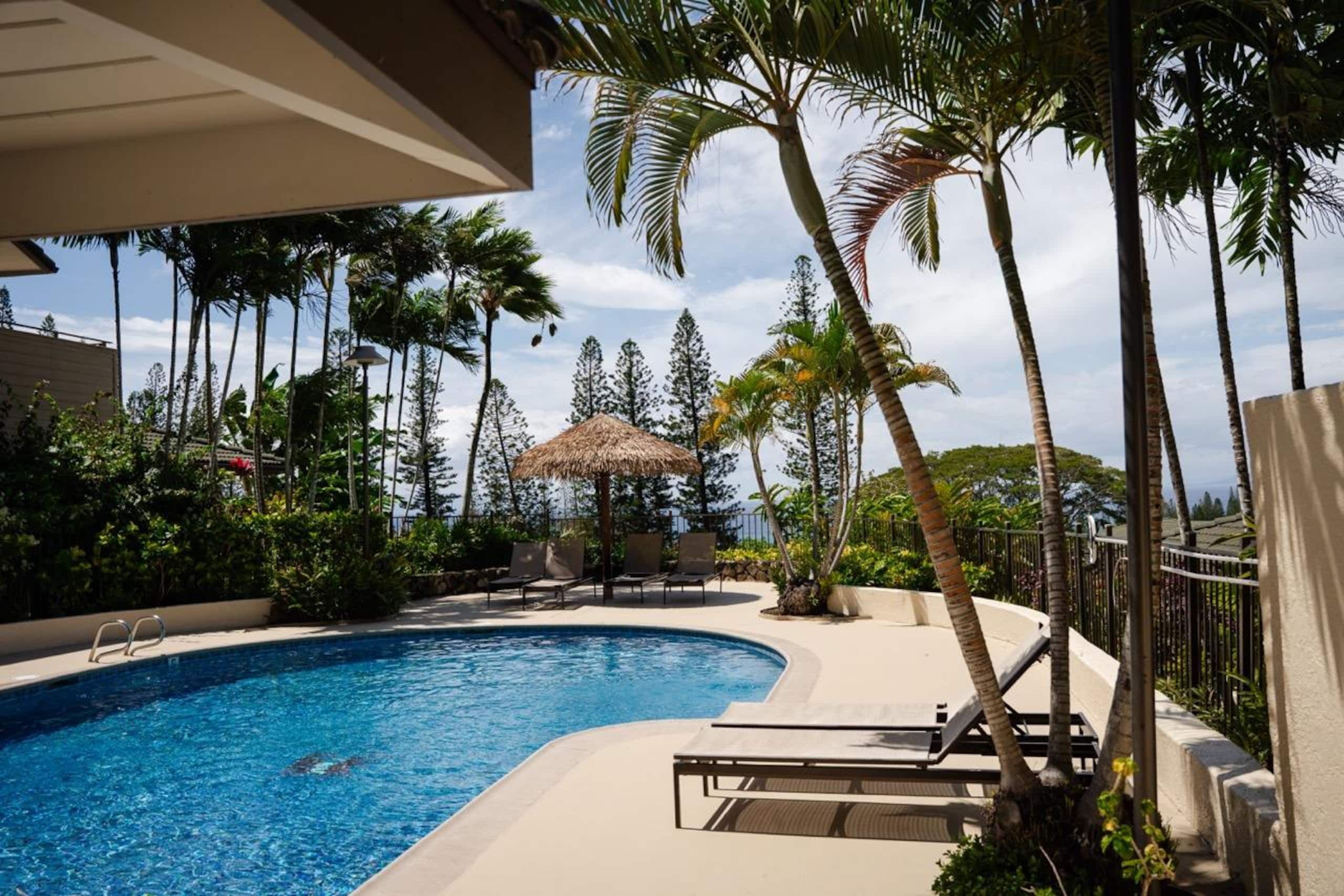Condo in Lahaina · ★5.0 · 1 bedroom · 2 beds · 2 baths - Image 48
