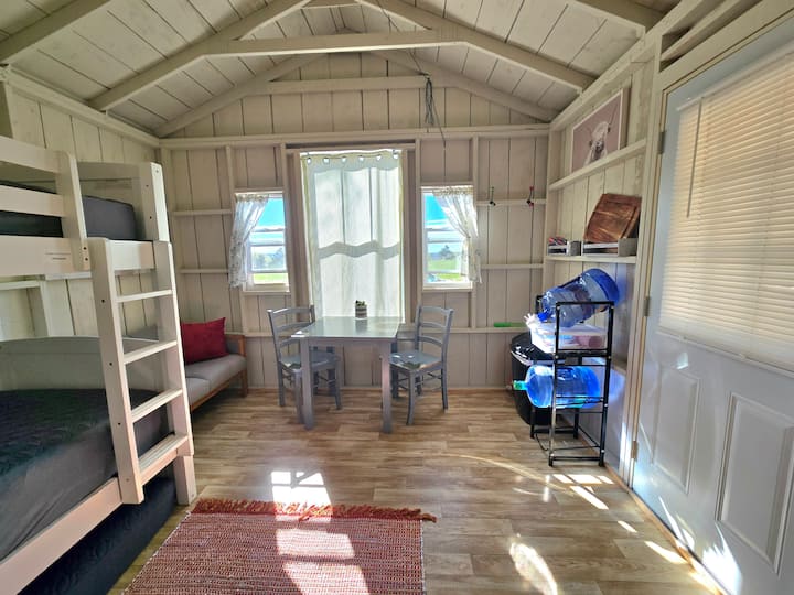 The Highland Rustic Cabin Near Silver Lake Dunes - Mears, MI
