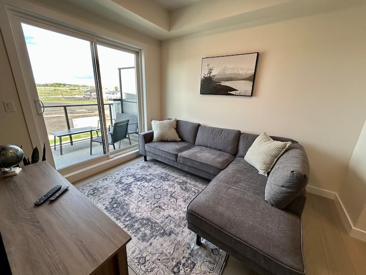 *New!* 1 Bedroom Condo *Okotoks* North - Okotoks