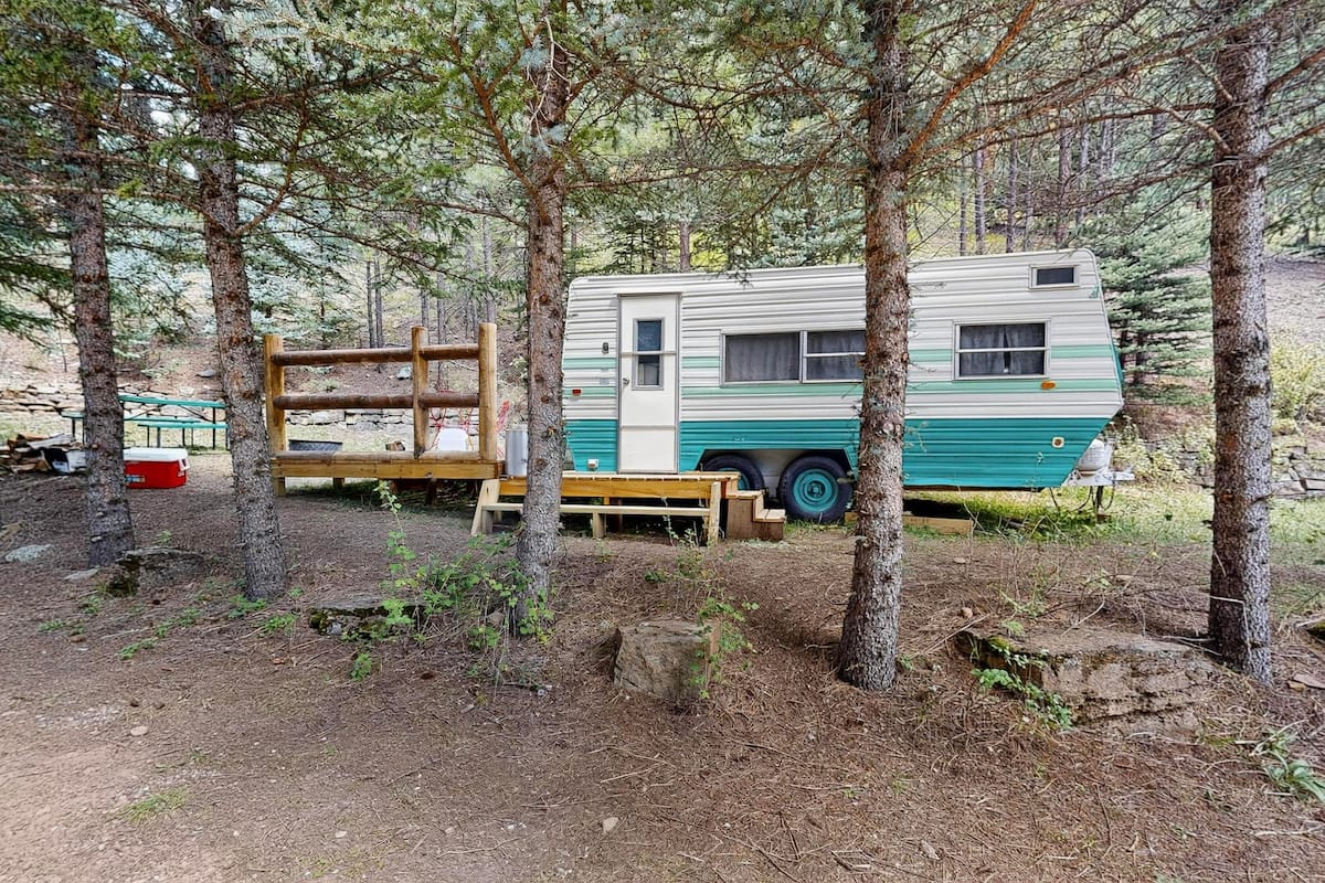 Blue Jay Retro Camper