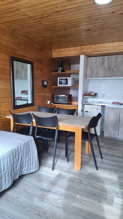 Apartment for 5 people · 50 meters from the ski slopes · Esparta Building