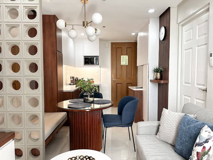 Modern One Bedroom Condo At One Pontefino Tower - Batangas