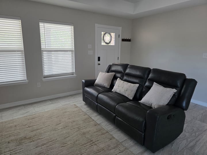 Kat's Newly Built Home - Del Rio, TX