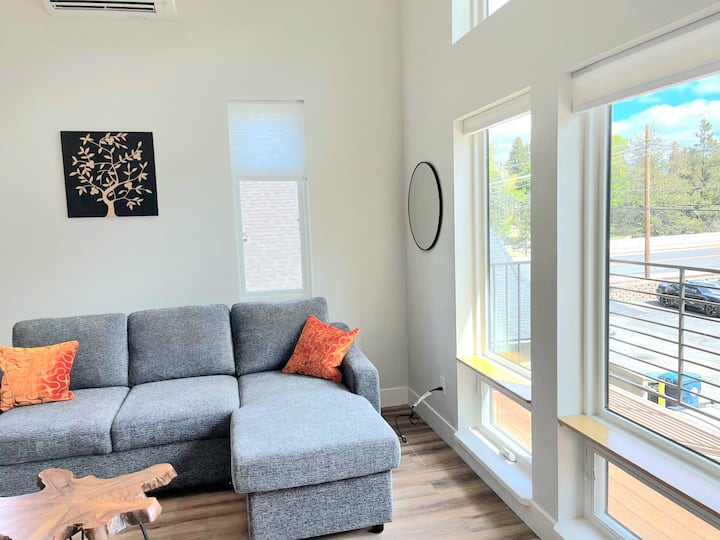 Midtown Apartment B - Bend, OR