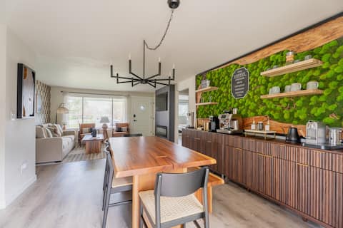 Downtown Retreat w/ Hot Tub, Fire Pit & Coffee Bar