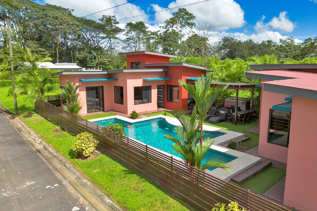 Two Private Villas in La Fortuna with Pool — 6 bedroom vacation rental in La Fortuna