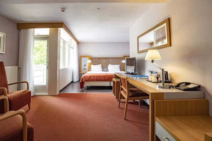 Garden Retreat, Trails & Free Parking Included - Amersfoort