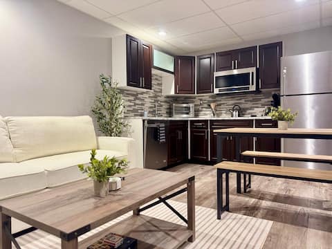 Casa a la Fort one bedroom basement suite