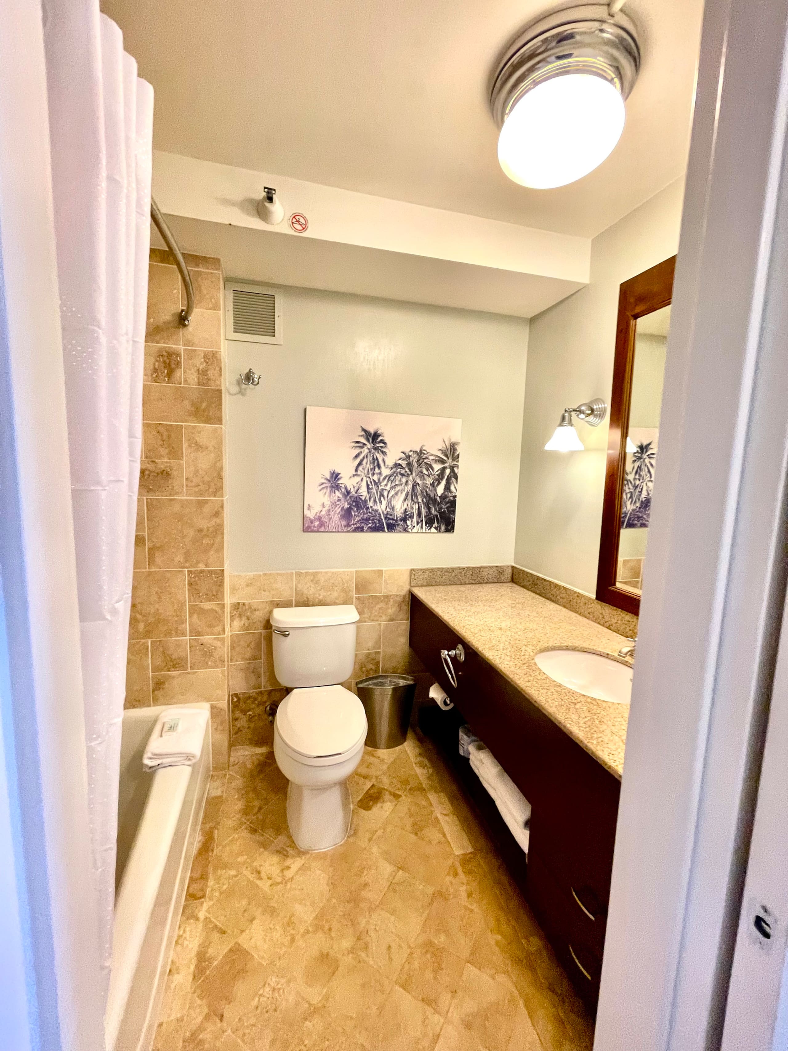 Resort in Lihue · ★5.0 · 1 bedroom · 2 beds · 1 private bath - Image 9