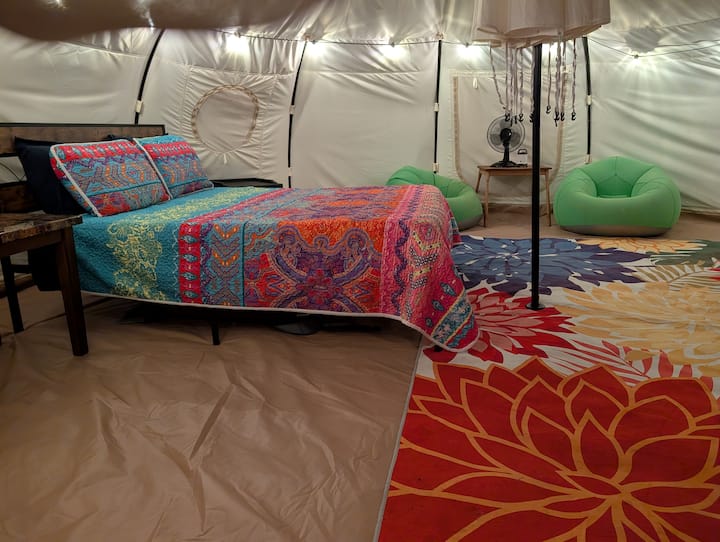 Yurt Glamping Tent On Farm + Animals (Rabbit Run) - Illinois
