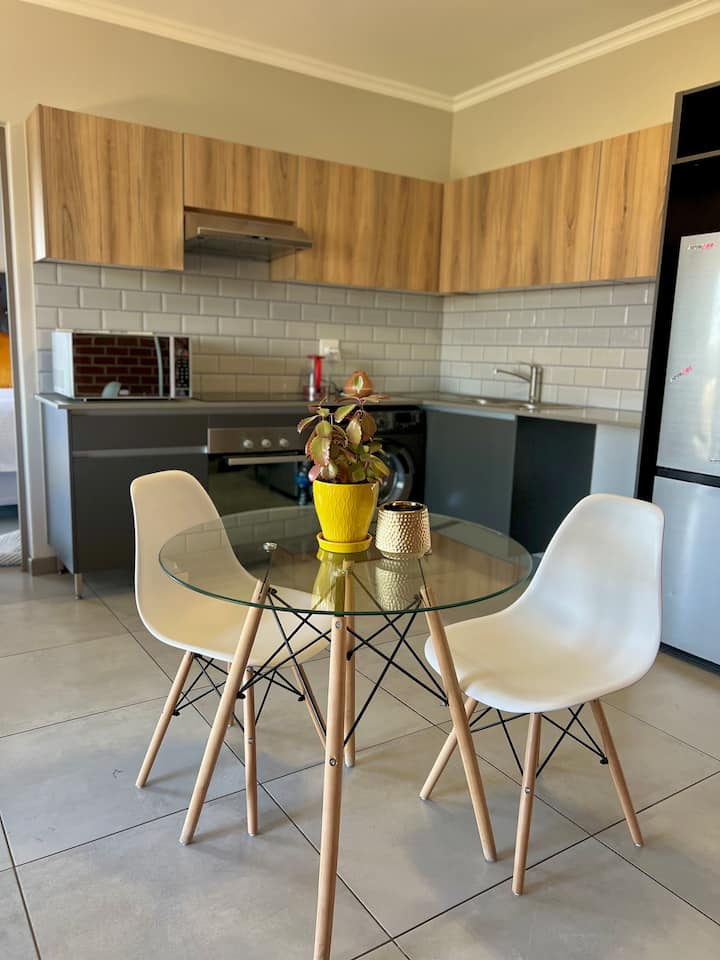 Luxury Apartment With Beautiful River Views - Midrand