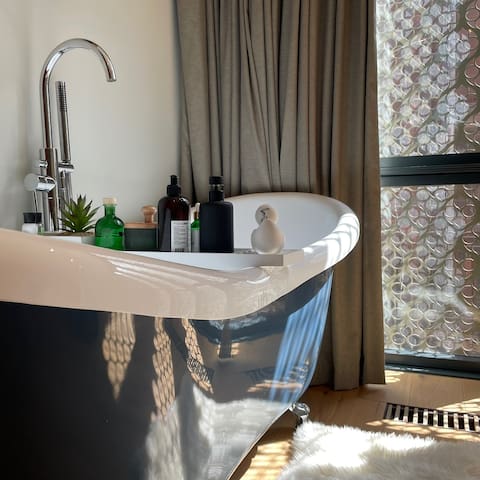 Rooftop Retreat | 2BR | Private Parking