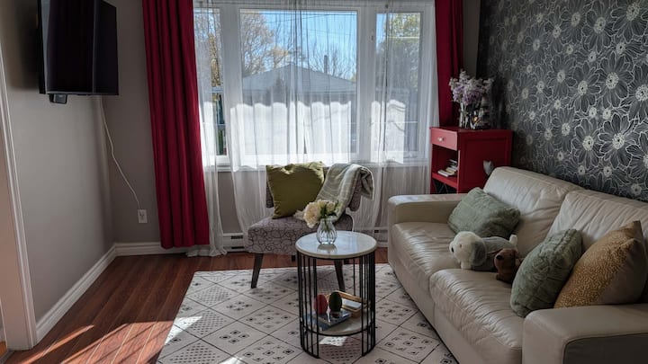 Central 3br House Near Downtown With 4 Parking - 세인트 존스