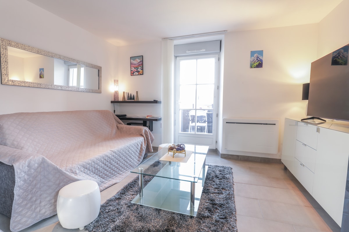 Top Airbnb: 2-bedroom duplex apartment - 2–3 people à Argelès Gazost