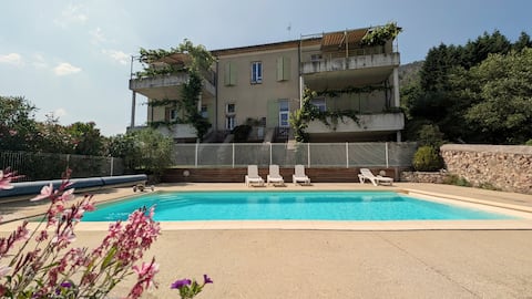 Large gîte La Buissonnière