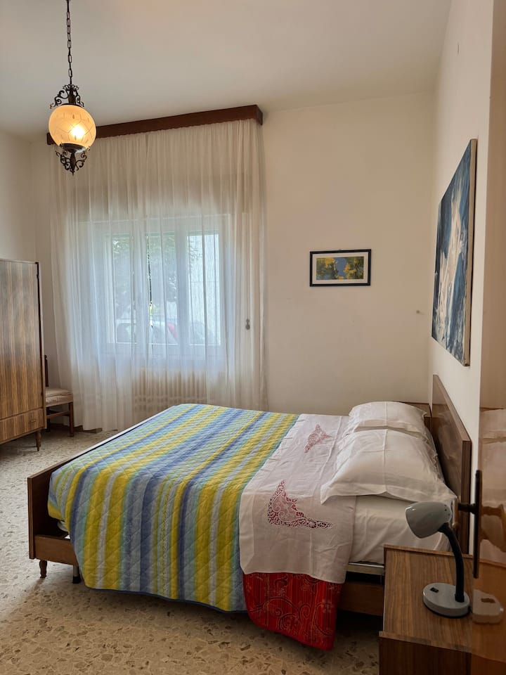 غرفة النوم 1