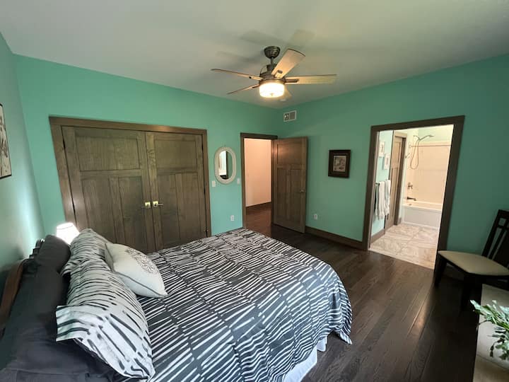 Dormitorio n.º 2: cama de tamaño completo en el primer piso