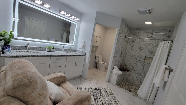 Cozy & Modern 1 Bedroom, Private Outdoor Space - San Antonio
