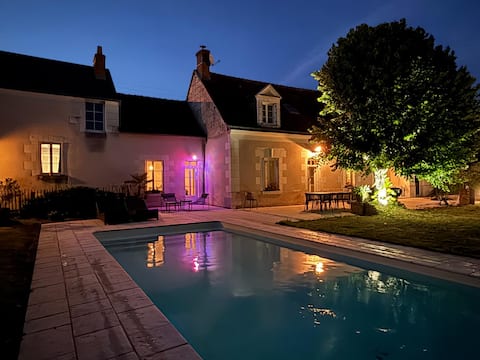 Quiet, with pool, in the village center, for 2–8 people