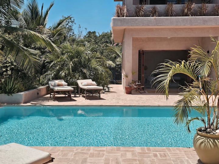 Boma-Ya-Kaa Galu Beach Villa