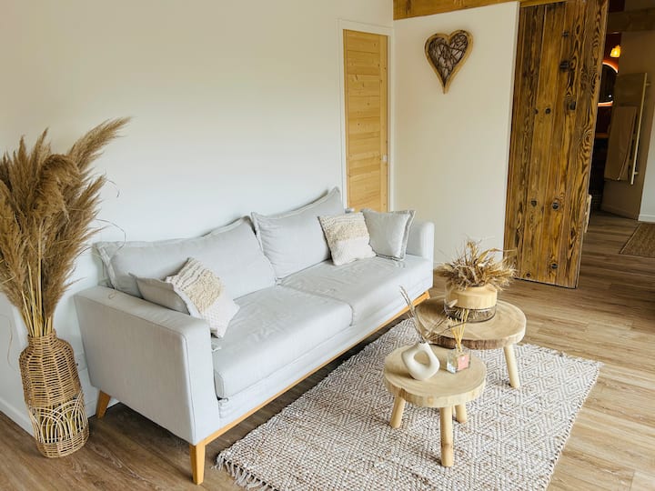 Pool House & Spa – Escapade Romantique & Bien-être - ibis budget Rouen Parc des Expos Zenith