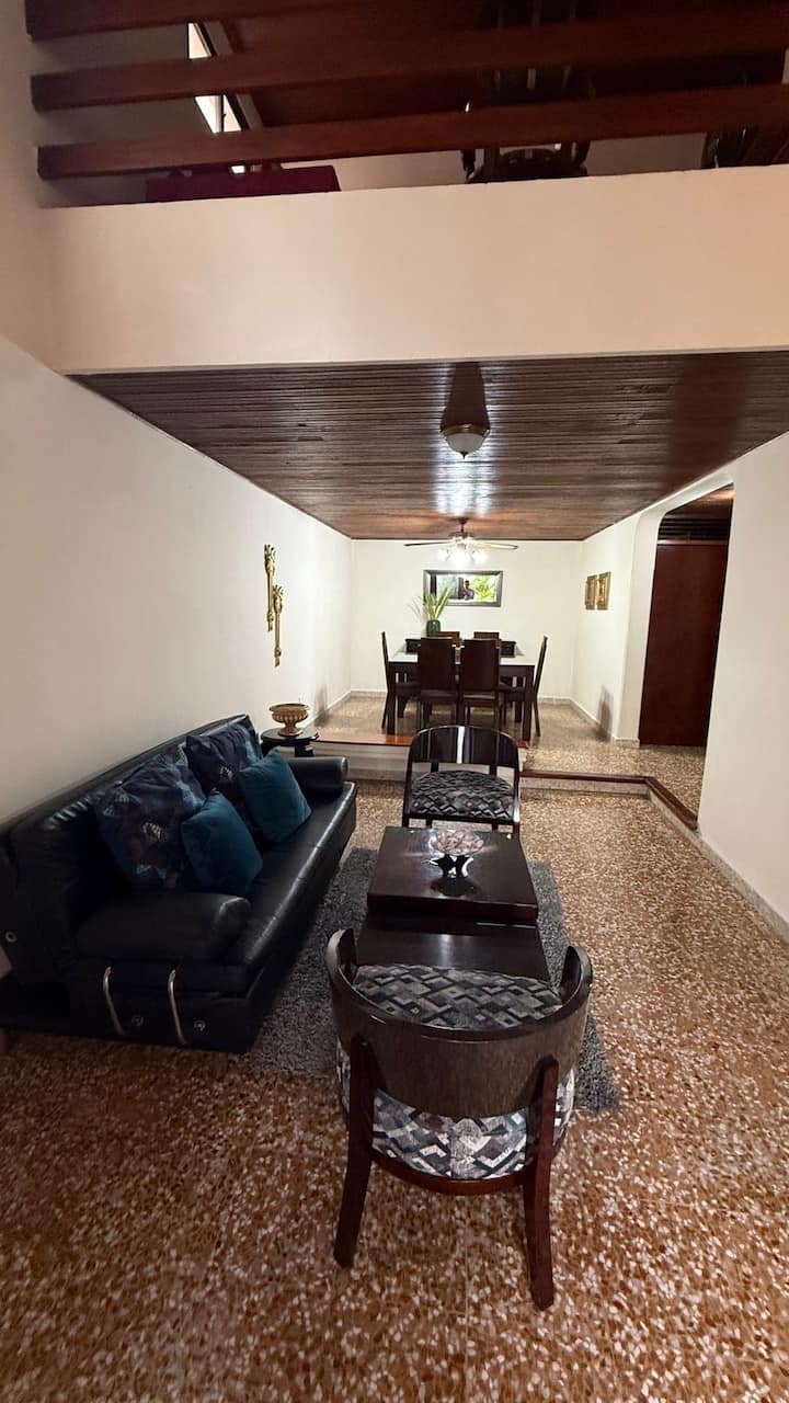Casa Cómoda Y Céntrica. - Valledupar