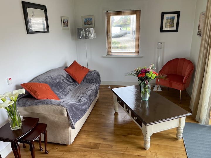 Castle View Cottage
Where Cozy Meets Castle Views - County Galway