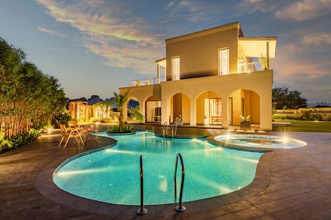 Elivaas 3bhk, Pool, Garden & Open Bar W/ Hill View