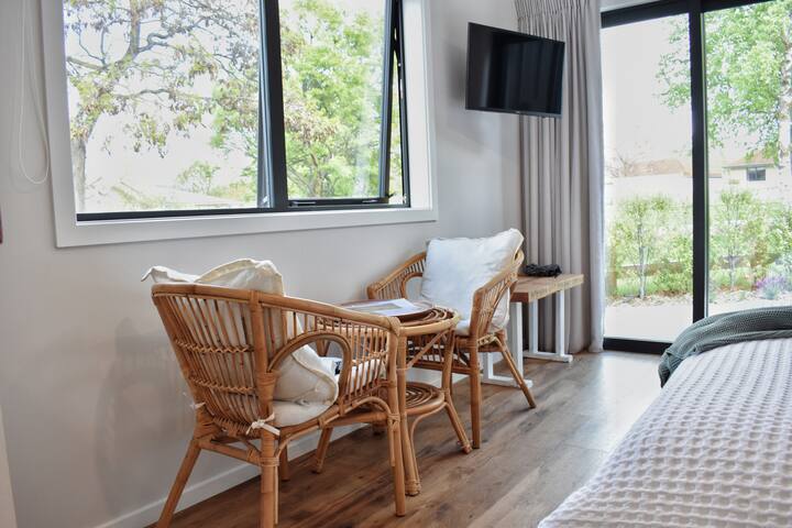 Private Studio With En-suite In Central Cromwell - Bannockburn